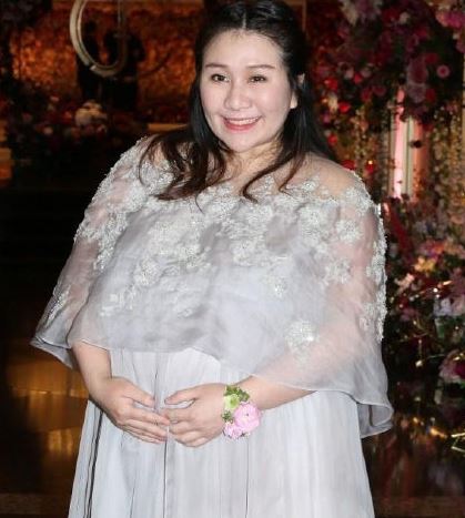 何超盈未婚夫是谁 何超盈未婚夫多大资料介绍