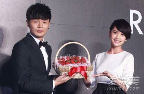李荣浩发4次祝福怎么回事 李荣浩发4次祝福原因