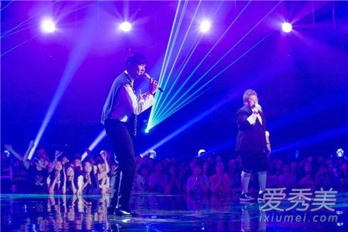 在飞云之下以为忘了的家是什么歌 飞云之下歌词完整版