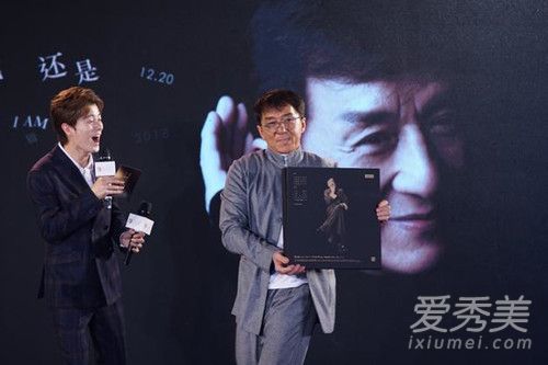 成龙新专辑是写给谁的 成龙新专辑有哪几首歌歌曲介绍