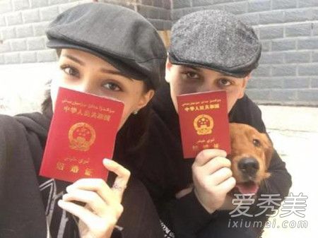 艾热女孩歌词 艾热女孩歌词含义是什么