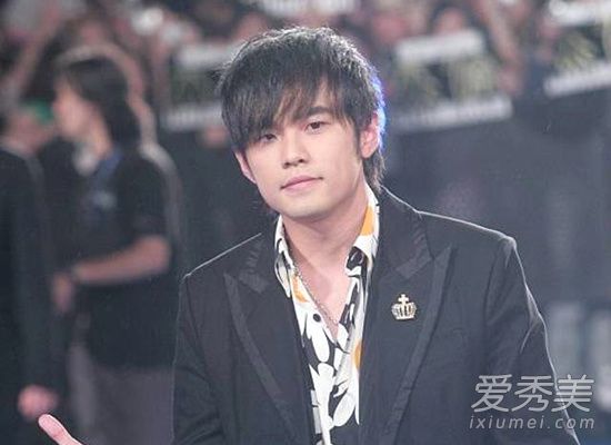 萧敬腾模仿周杰伦 这到底是个什么梗？