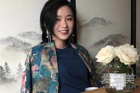 心安理得歌词 心安理得歌词的含义是什么意思