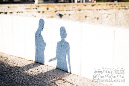 抖音拥抱着这片绿洲那热烈的温柔是什么歌谁唱的 歌词介绍