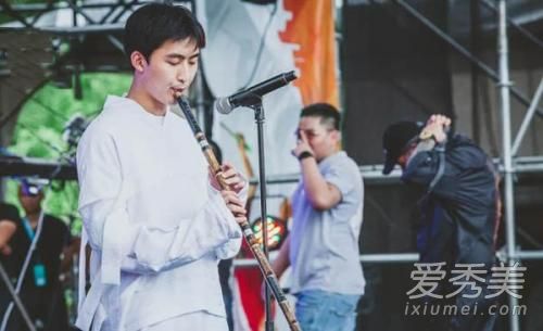 黑怕不怕黑歌词 黑怕不怕黑HNBMC 2018 CYPHER哪里能听歌词分配