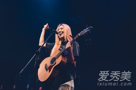 抖音我们都在爱情里少一点天分什么歌 我们都在爱情里少一点天分歌词