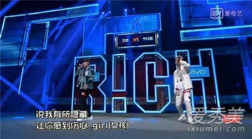 摘下星星给你摘下月亮给你什么歌 星球坠落歌词含义