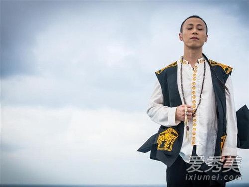 抖音人家拿小拳拳捶你胸口是什么歌 人家拿小拳拳捶你胸口完整版