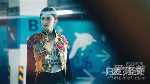 归还世界给你主题曲是什么谁唱的 归还世界给你主题曲歌词完整版