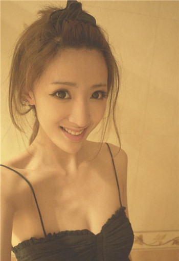 精神虚伪的寄托不择手段的是什么歌 精神虚伪的寄托不择手段的歌词