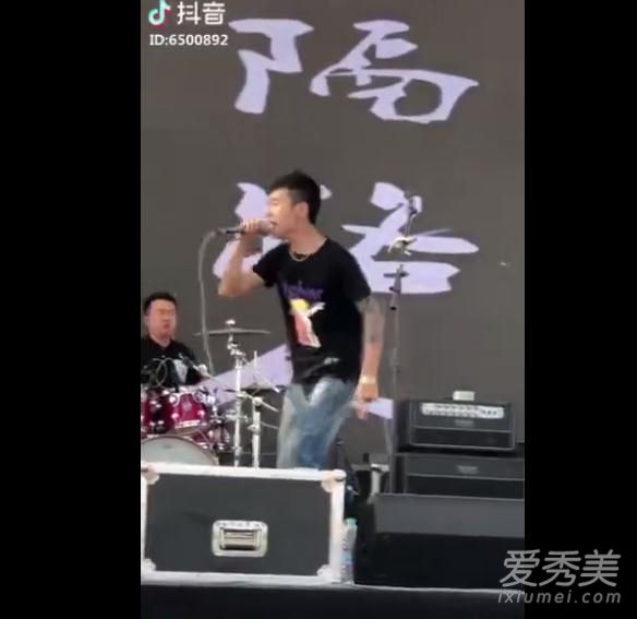 抖音一个人的夜我的心应该放在哪里什么歌 突然想起你男生版是谁唱的