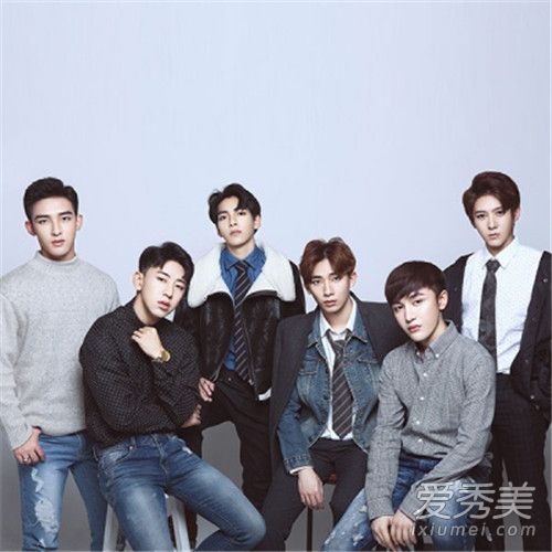 抖音追求完美的偶像万万岁是什么歌 偶像万万岁歌词
