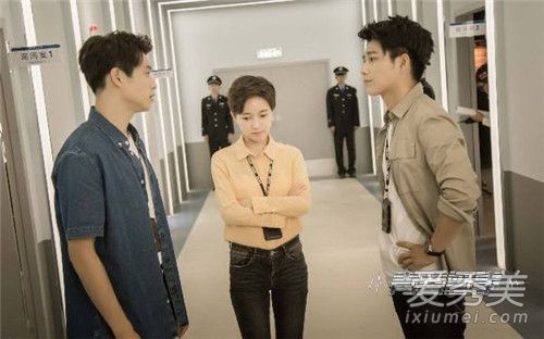 青春警事主题曲是什么谁唱的 青春警事主题曲歌词完整版