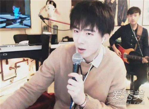 抖音摩登兄弟翻唱版进退两难在哪里听 进退两难歌词介绍