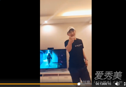 抖音追求完美的偶像万万岁是什么歌 谁唱的 偶像万万岁歌词