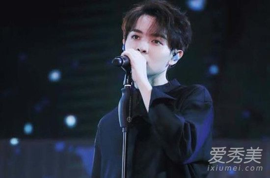 扶摇插曲傲红尘是谁唱的 扶摇插曲尤长靖傲红尘歌词