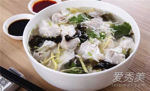 抖音还要辣油啊什么歌 喝馄饨南京话版歌词