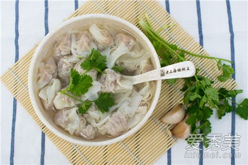 抖音还要辣油啊什么歌 喝馄饨南京话版歌词