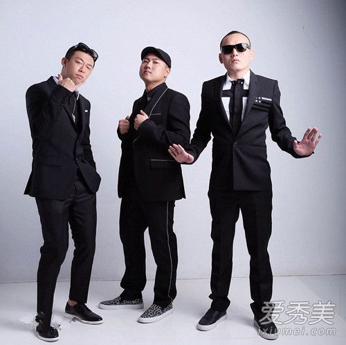 抖音我要送你99朵玫瑰花是什么歌谁唱的?