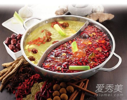 抖音我们都在一个锅里面是什么歌谁唱的?