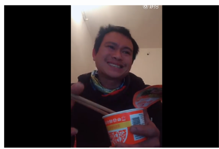 抖音上很火的吃泡面用纸碗是什么歌