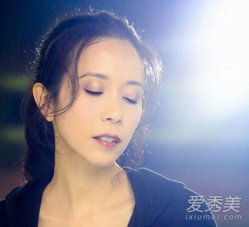 莫文蔚新歌如初之光完整版歌词 歌词含义