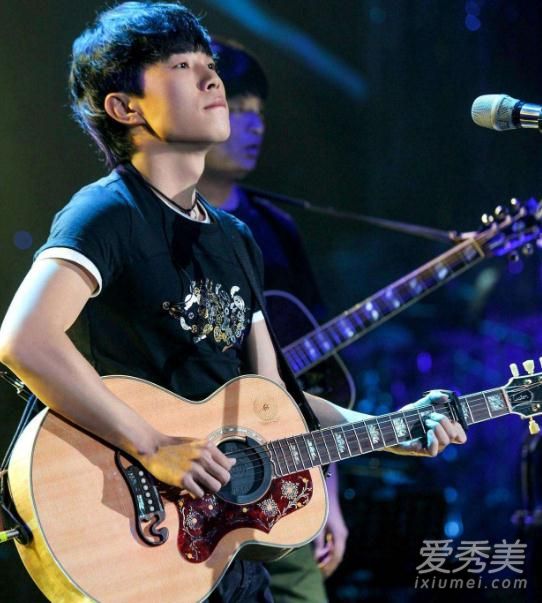 赵雷演唱会2018行程表门票价格及预定