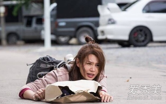 使徒行者2电视剧主题曲是谁唱的？