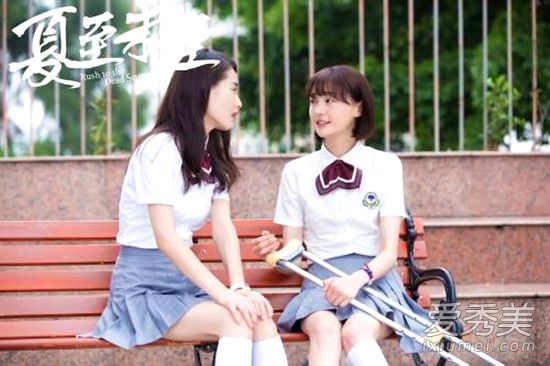 一个人的风景歌曲好听吗歌词是什么？