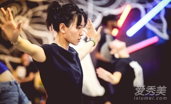 周笔畅又出新歌啦 一起来看看fascination完整歌词吧
