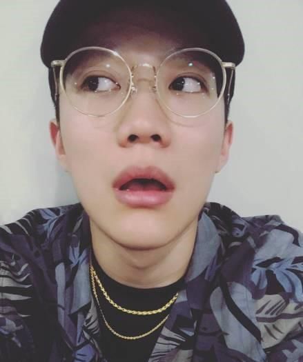pg one给英雄联盟唱的主题曲叫什么名字