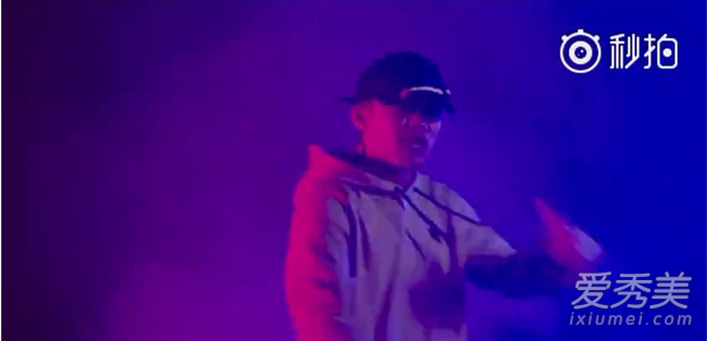pg one给英雄联盟唱的主题曲叫什么名字