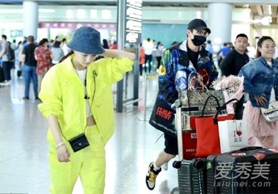 张铭恩接机徐璐 这到底是个什么梗？