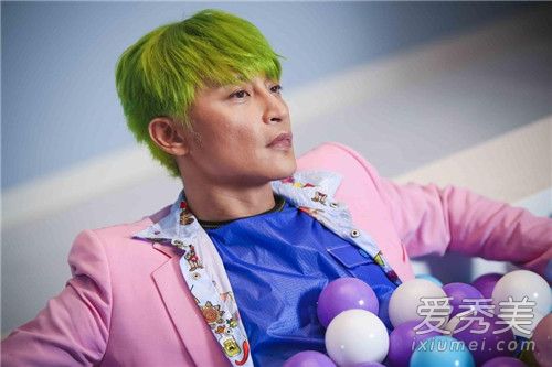 陈志朋为什么变成这样 陈志朋奇装异服怎么回事