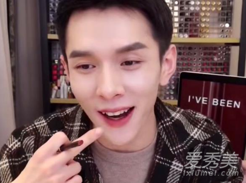 李佳琪的口红是自己买的吗 李佳琪的口红有赞助吗