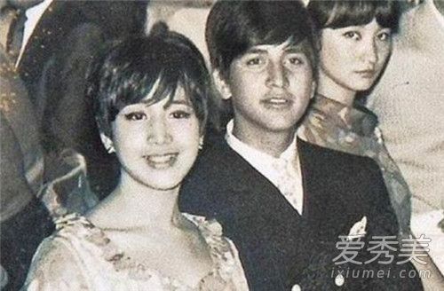 赌王大房子女图片 黎婉华的女儿年轻照片