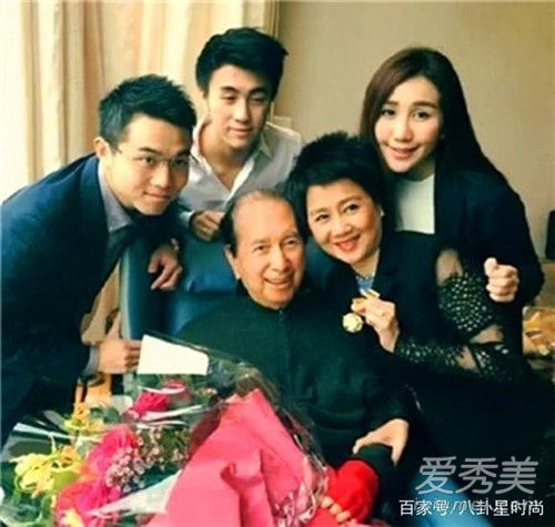 赌王四太几个孩子 赌王四太自然受孕吗