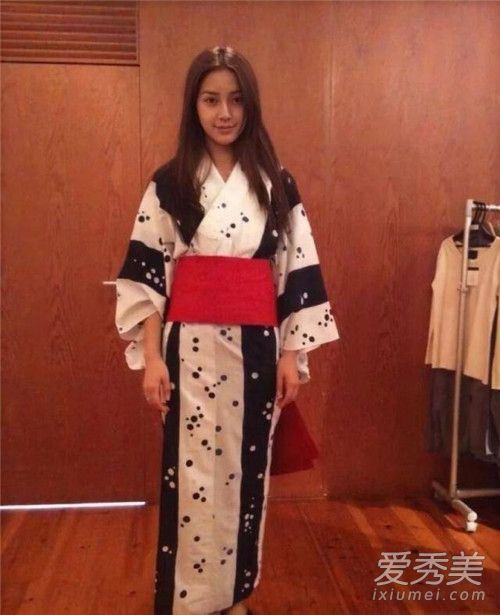Baby和服旧照曝光 无修图少女模样显青涩