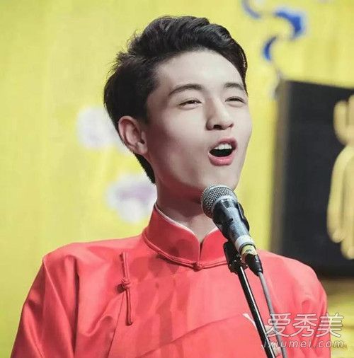 秦霄贤是富二代吗 秦霄贤开玛莎拉蒂上班什么梗?