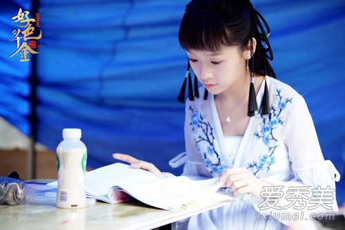 演员依莎是谁 依莎个人资料身高年龄照片