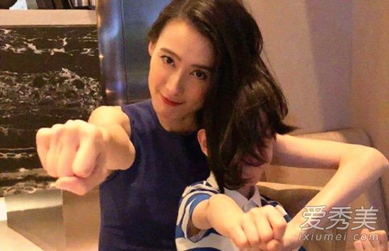梁洛施首提李泽楷 这到底是个什么梗？