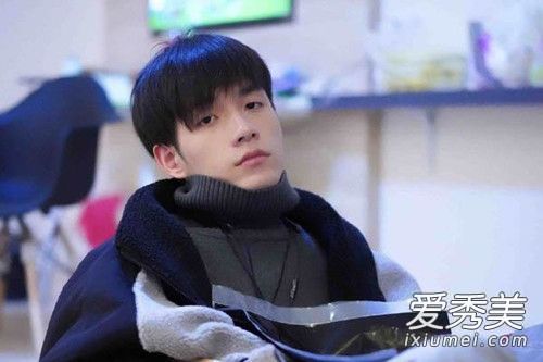 张颜齐为什么叫妖娆 重庆张颜齐妖娆多少岁
