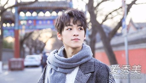 何洛洛家境优越 何洛洛哪一年出生家庭背景介绍