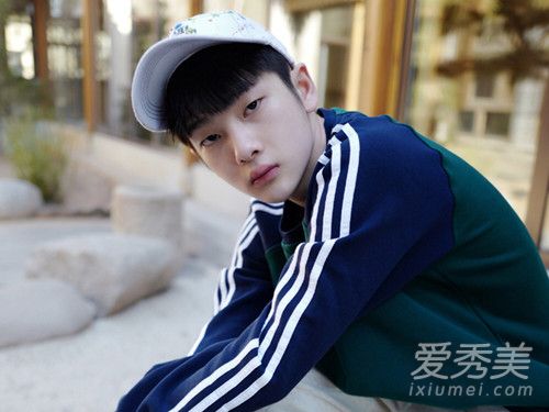 周震南喜欢什么女生 周震南有女朋友吗叫什么照片