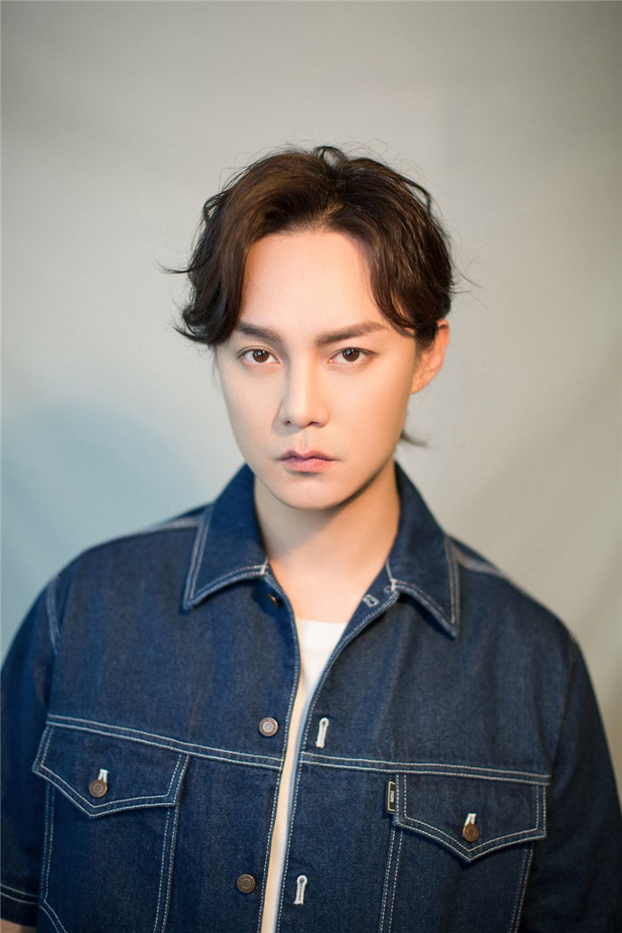 尹正女朋友是谁 尹正张蓝心是情侣吗揭露尹正神秘情史怎样的