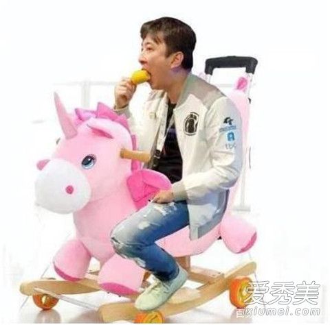 王思聪情侣头像是什么梗 王思聪和谁用情侣头像