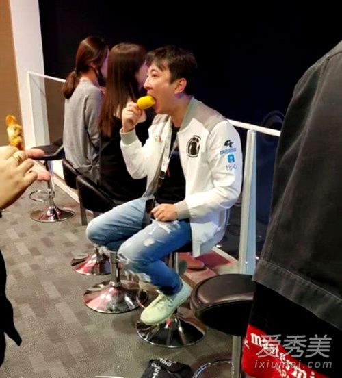 惊呆了!王思聪情侣头像 这到底是个什么梗？