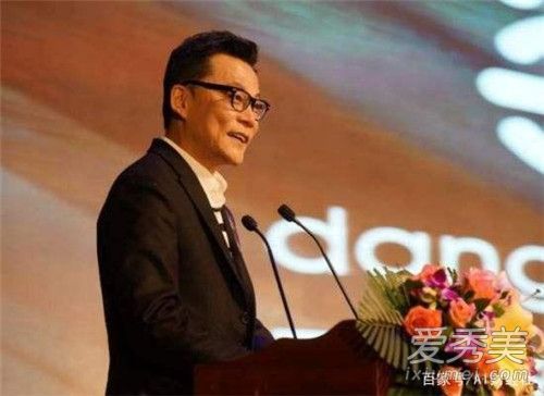 惊呆了!李国庆力挺刘强东 这到底是个什么梗？