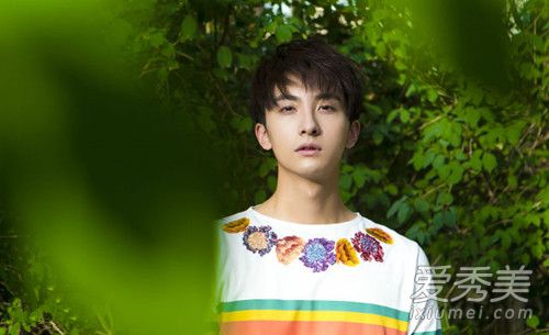 牛骏峰爸爸妈妈是谁做什么的 牛骏峰显赫家庭背景遭扒