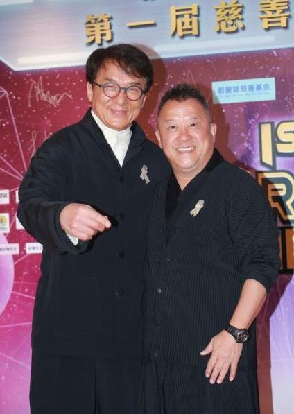 成龙亮相慈善晚会这到底是个什么梗 成龙亮相慈善晚会什么情况